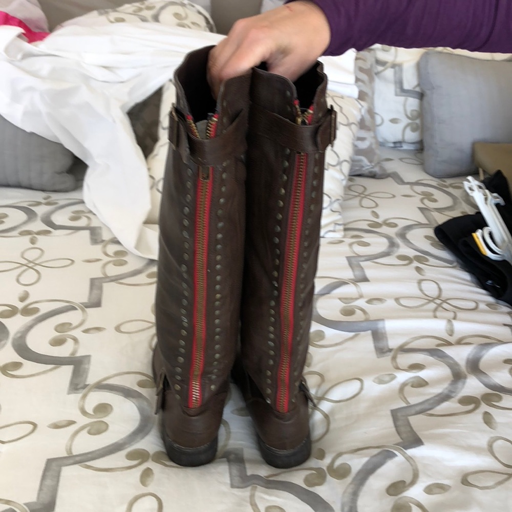 Boots - Picture 2 of 2
